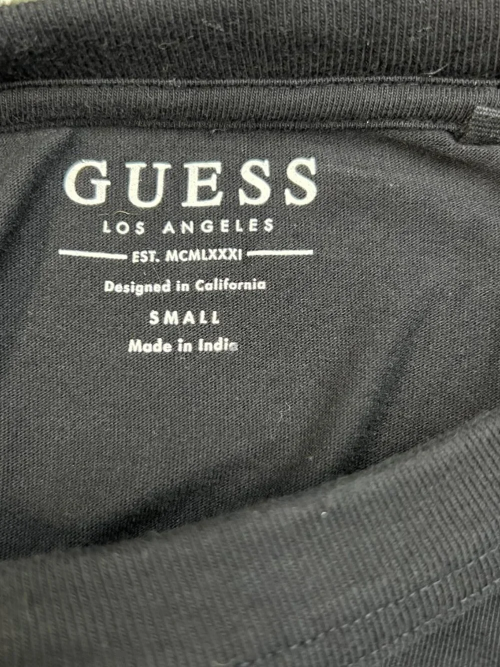 Guess Black w Brand Logo 100% Cotton Short-Sleeve Tee T-Shirt SZ Small - Picture 2 of 7